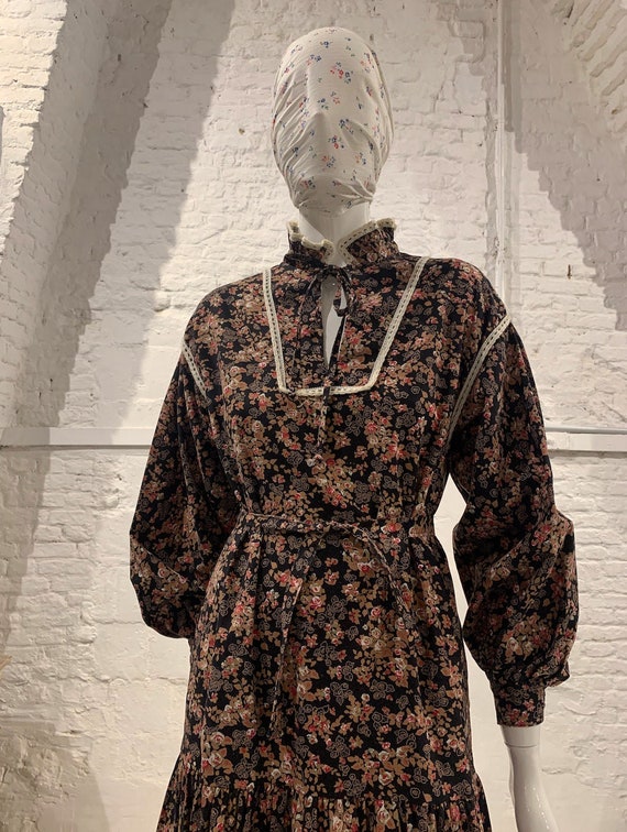 Vintage 1970s floral cotton prairie dress balloon