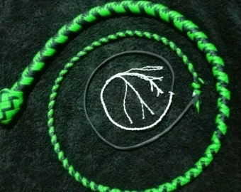 3.5 ft paracord nylon Bullwhip Green and black