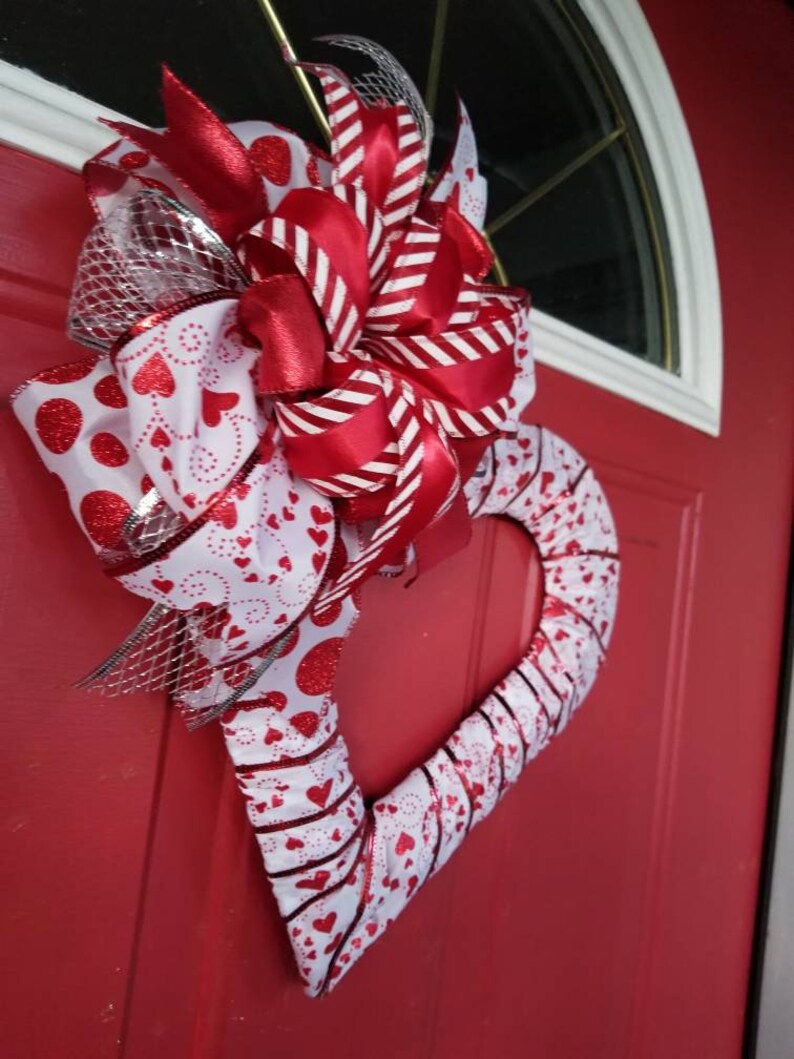 Valentine's Day Heart  Shaped Front Door décor Wreath Cute image 2