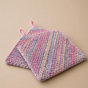 Crochet Kitchen Potholder Handmade Design Rustic Kitchen Decorative Accessory Heat Pad Cotton Material Durable Protection Cooking Essential
