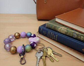 Beaded Wrist Keychain Bracelet Design Fashion Accessory Everyday Carry Essential Item Handmade Gift Stylish Wristlet Key Holder Trendy