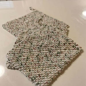 Crochet Kitchen Potholder Handmade Design Rustic Kitchen Decorative Accessory Heat Pad Cotton Material Durable Protection Cooking Essential