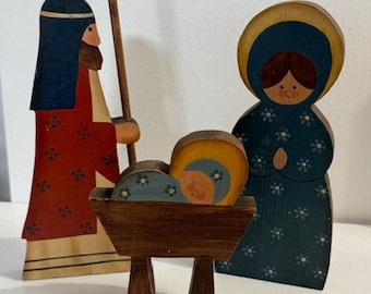 Vintage Handmade Folkart Wood Painted Nativity Scene, Mary Joseph & Jesus 10"