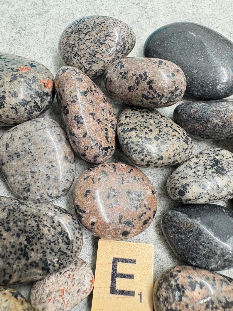 Yipperlight Rocks POLISHED Yooper Lite Fluorescent Sodalite | Michigan Glowing Stones ...