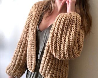 Warmer Woll-Cardigan, Grobstrick-Cardigan, Puffärmel, handgestrickte Strickjacke, Häkeljacke, kurze Wolljacke