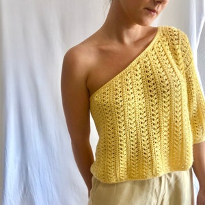 Sueter amarillo con negro hot sale