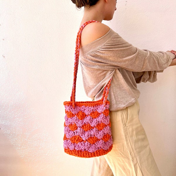 Shoulder bag, bucket bag, crossbody bag, crochet bag, retro bag, woven bag, pink and orange bag, unique bag, colorful bag, summer bag