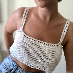 Haut tricoté court, Crop top gris, haut en coton gris, bralette grise, t-shirt court au crochet, haut crochet, haut tube gris image 7