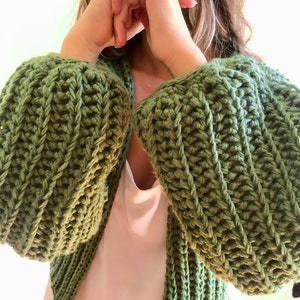 Crop knit cardigan, green knit oversize sweater, chunky wool cardigan, cable knit cardigan, knit bomber jacket, bulky sweater, wool coat image 4