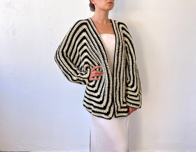 Oversized cardigan women, black kimono robe, striped cardigan, slouchy sweater, black and white cardigan, lightweight cardigan short kimono Beige-black