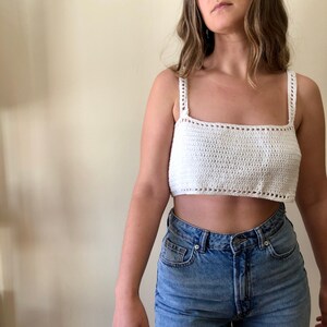 PRÊT À EXPÉDIER, haut en crochet fait à la main, haut à décolleté carré, bralette crop top, haut court pour femmes, haut simple, vêtements au crochet. image 7