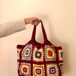 Crochet bag, burgundy bag, knit tote bag, crochet shoulder bag, granny square bag, retro crochet bag, handmade bag, woven bag, crochet purse image 6