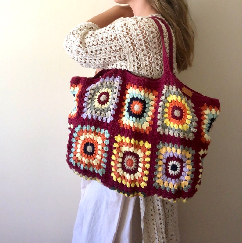 Crochet bag, burgundy bag, knit tote bag, crochet shoulder bag, granny square bag, retro crochet bag, handmade bag, woven bag, crochet purse image 3