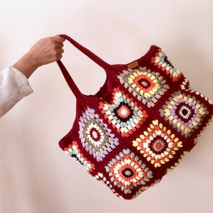 Crochet bag, burgundy bag, knit tote bag, crochet shoulder bag, granny square bag, retro crochet bag, handmade bag, woven bag, crochet purse image 4