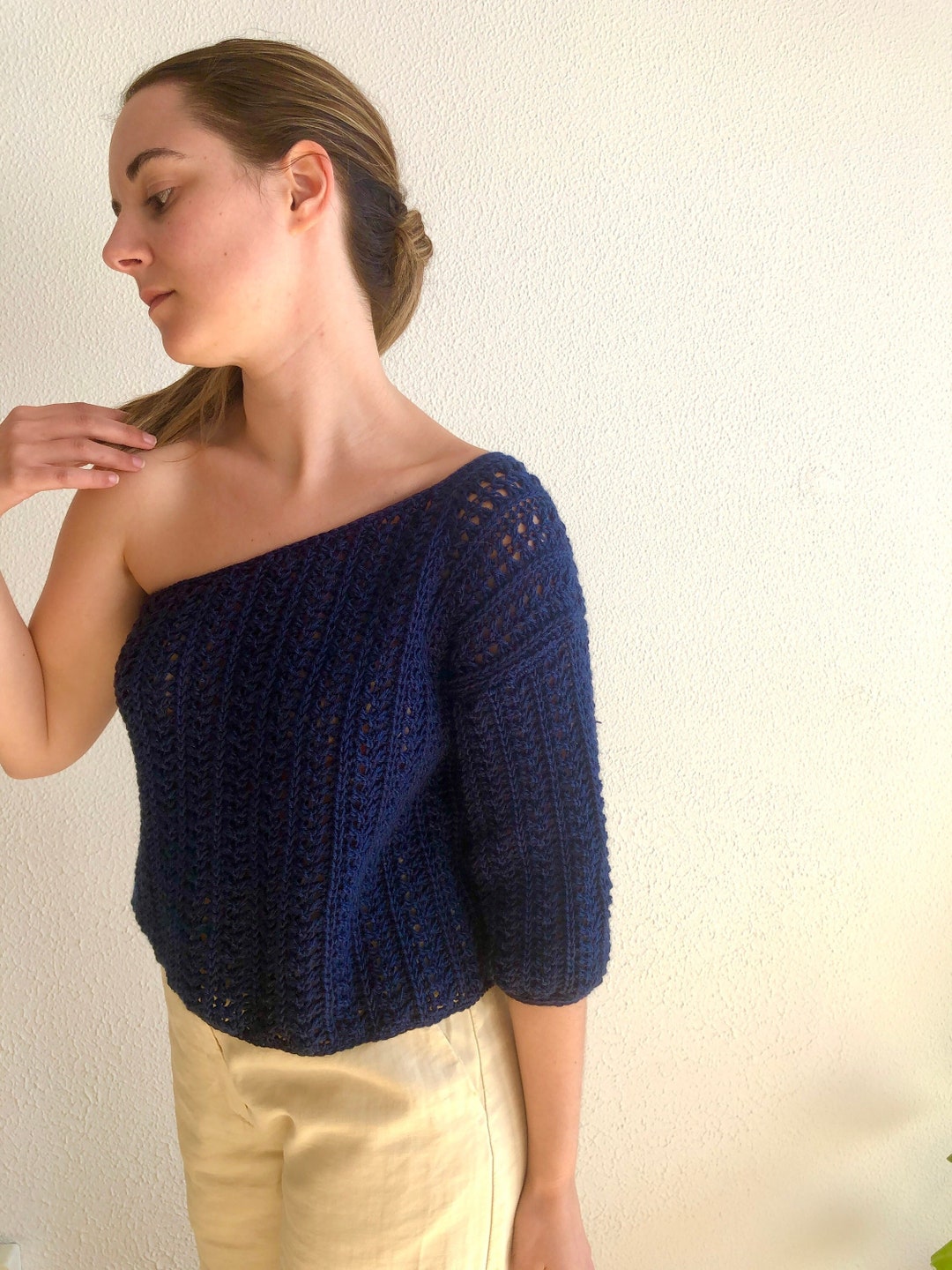 One shoulder sweater one sleeve sweater lace shirt textured - Etsy.de