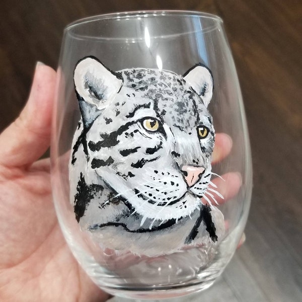 Custom Pet Painted Wine Glass, Custom Animal Wine Glass, Realistic Painting Wine Glass, Wine Glass Gift, Painted Mug, Animal Lover