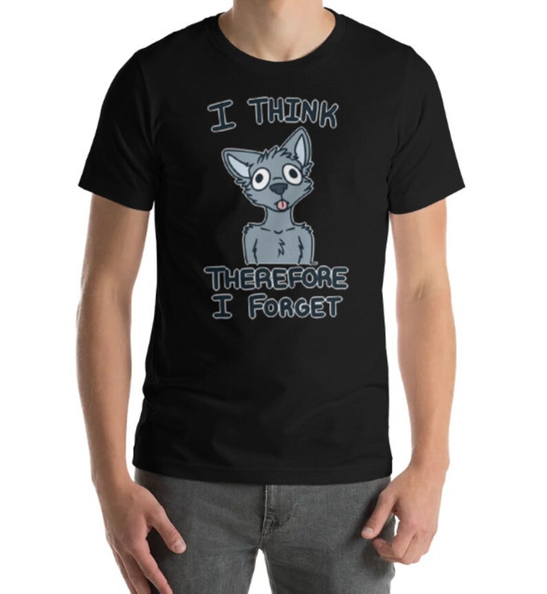 Puede incluir: Una camiseta negra con un lobo de dibujos animados y el texto "Pienso, luego olvido".