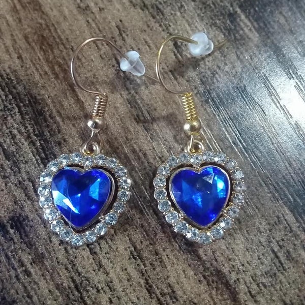 Orecchini Sapphire Blue Hearts in cristallo e strass