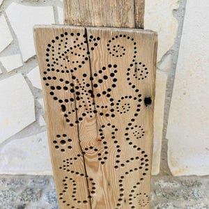 Bee hotel/ wild bee hotel/ bee nesting aid/ insect hotel made of oak beams