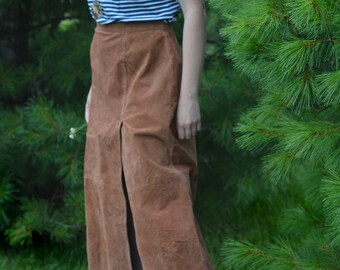 Tan Suede Leather Skirt, Vintage 1990s, Brand: Bagatelle, Size 16