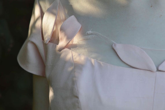 Light Pink Dress with Floral & Leaf Accents, Vint… - image 5