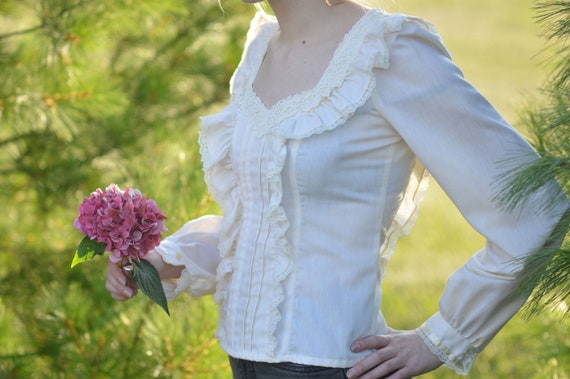 Gunne Sax Cream Blouse, Vintage 1970s
