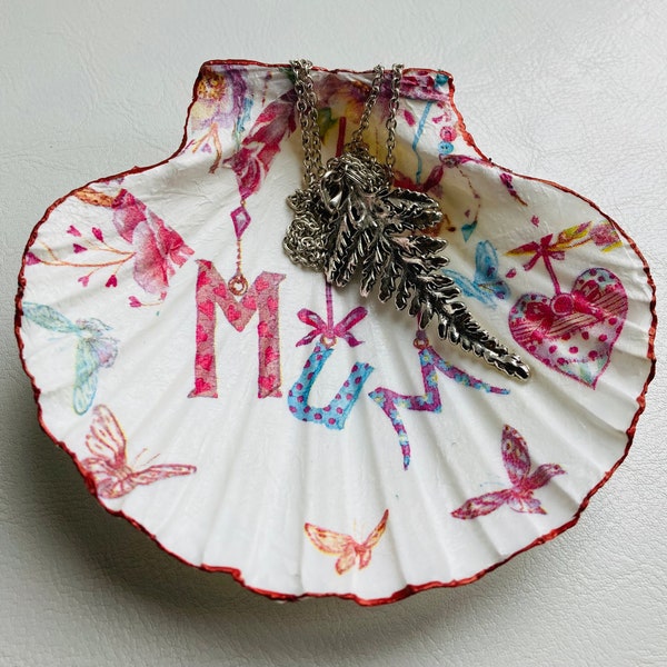 Trinket Dish | Shell Trinket Dish | Small Gifts | Mum Design | Handmade Decor | Mother's Day Gift | Under 10 Pounds