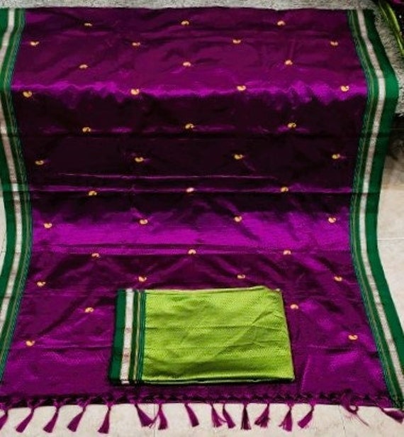 Resham Khan Saree With Contrast 