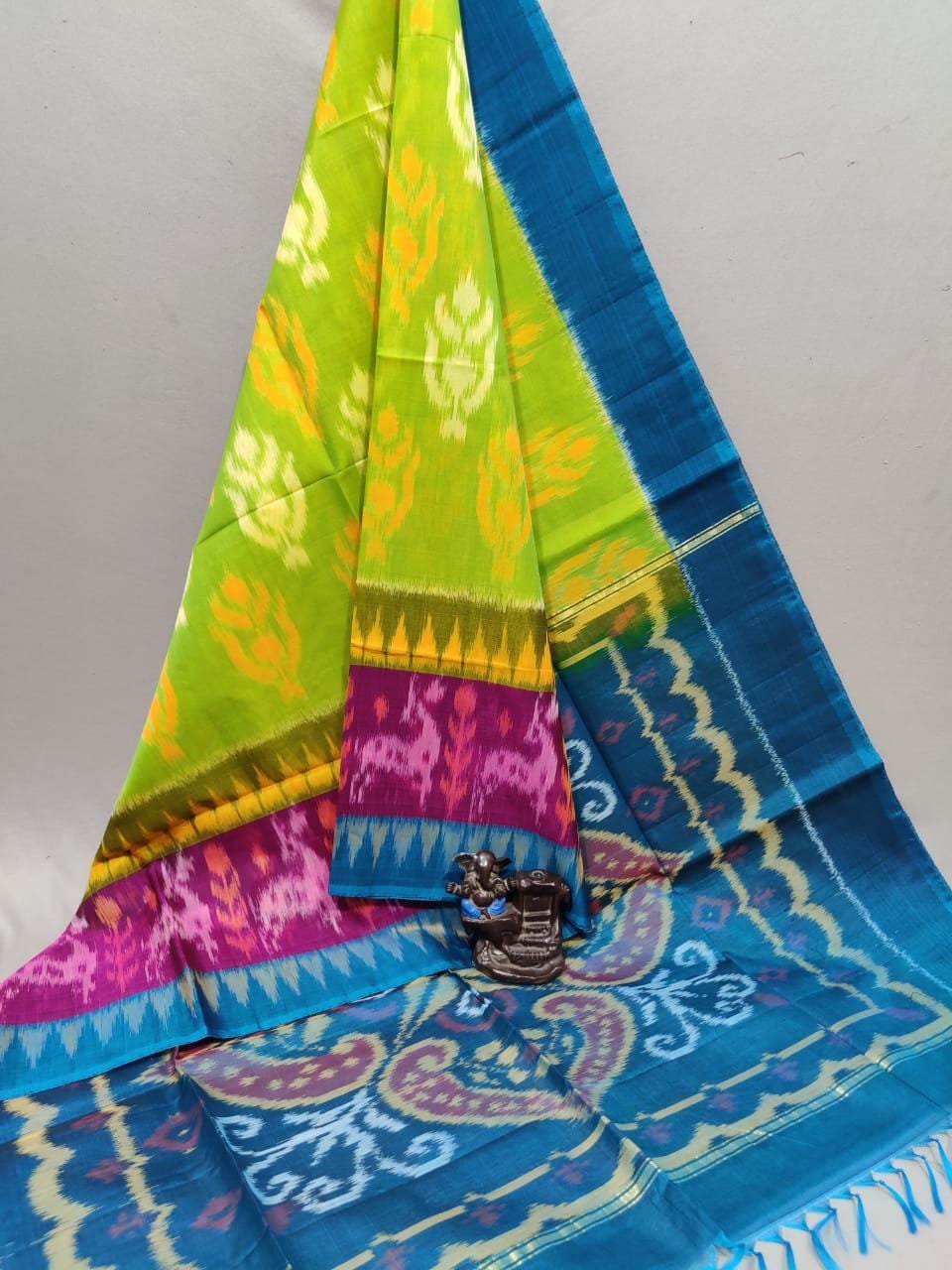 Ikkat pattu blouse pieces Clearance