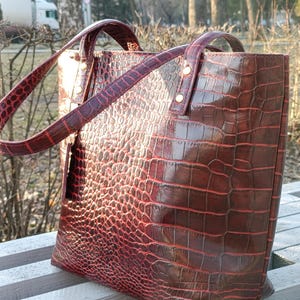 Handmade Croc Embossed Leather Tote Bag – Structured Luxury Handbag for Everyday Work Travel image 15