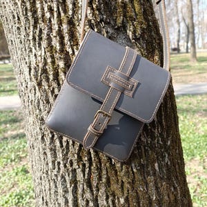 Handmade Leather Crossbody Bag: Small Messenger Shoulder Bag. image 2
