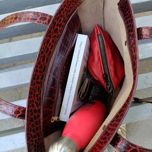 Handmade Croc Embossed Leather Tote Bag – Structured Luxury Handbag for Everyday Work Travel image 13