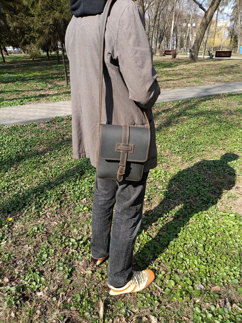 Handmade Leather Crossbody Bag: Small Messenger Shoulder Bag. image 3