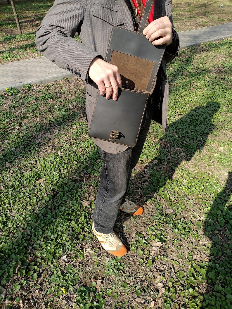 Handmade Leather Crossbody Bag: Small Messenger Shoulder Bag. image 5