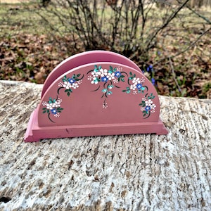 Porta tovaglioli in legno dipinto a mano con decorazione floreale vintage, fascino rustico country