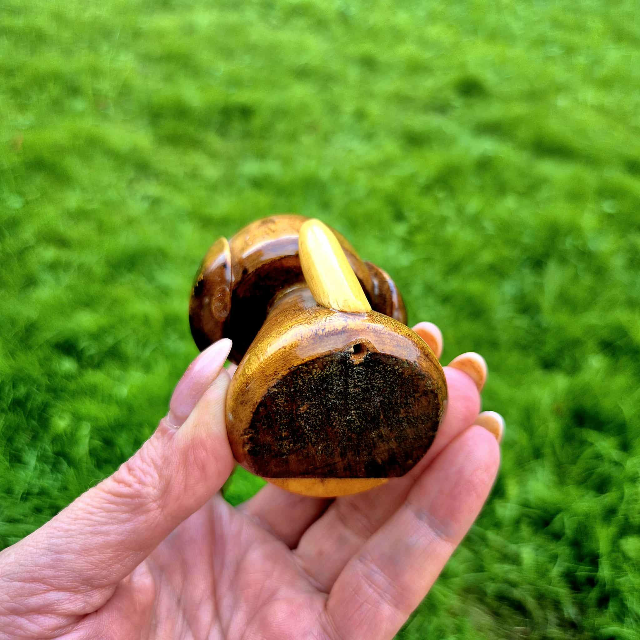 ヴィンテージ木製犬の置物、手彫り、漆塗り、8.5 cm - Etsy 日本