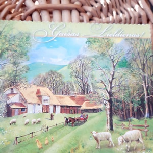 Cartolina di Pasqua, vista di una fattoria rurale, realizzata in Lettonia, cartolina d'epoca