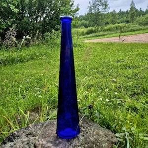 Vintage Cobalt Blue Glass Bud Vase 32 cm, Hexagonal Shape, One Flower Vase, blue bud vase
