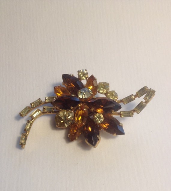 Large Brown rhinestones Juliana brooch, flowers b… - image 3