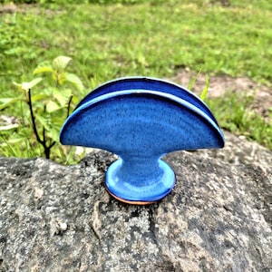 Porta tovaglioli in ceramica in stile scandinavo vintage, smalto blu brillante, look moderno di metà secolo