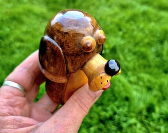 ヴィンテージ木製犬の置物、手彫り、漆塗り、8.5 cm - Etsy 日本