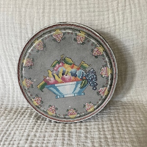 Vintage Nabisco NBC Uneeda Tin