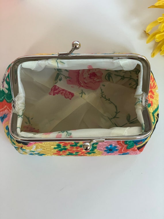 Cute 60’s Flower Child Coin Purse - image 3
