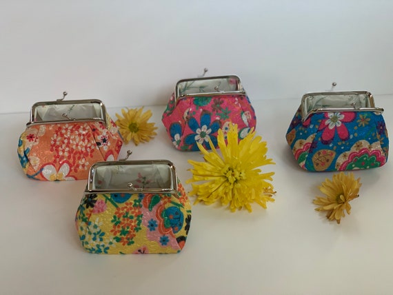 Cute 60’s Flower Child Coin Purse - image 2
