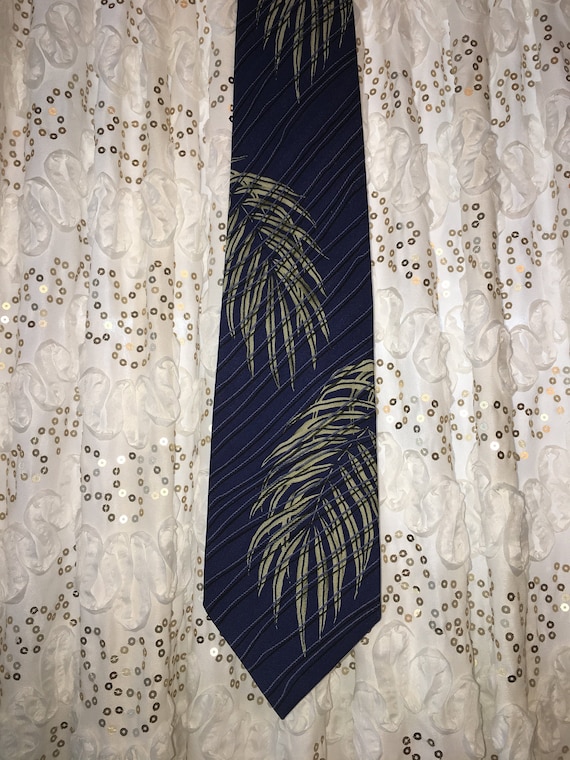 Vintage (Tommy Bahama) 100% Silk Tie