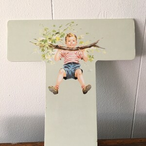 Letter &#39;T&#39; Nursery Decor