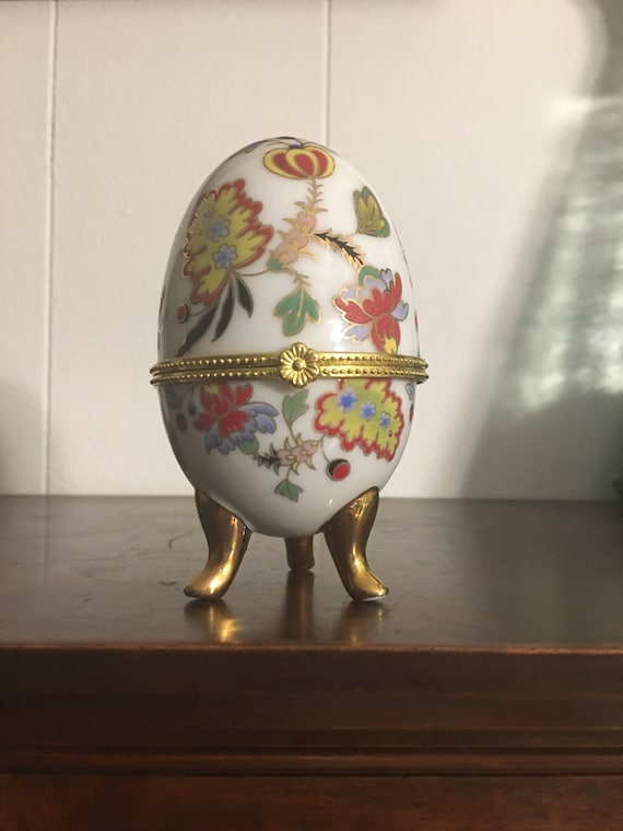 Egg Jewelry Holder