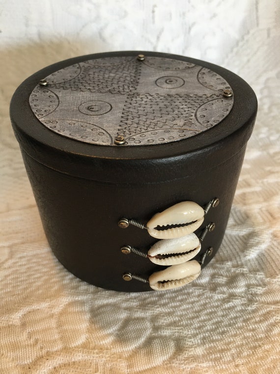 Handmade Unique Seashell Box - image 2