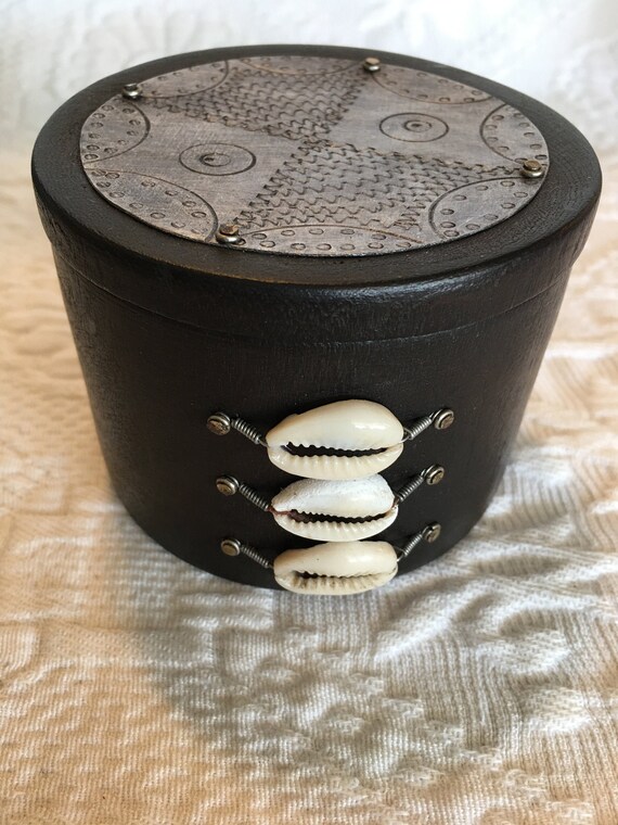 Handmade Unique Seashell Box - image 1