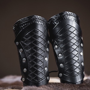 Hendmade Leather Bracers